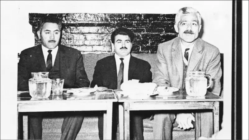 جلال آل احمد، نویسنده و مترجم و از پایه گذاران کانون نویسندگان ایران، غلامحسین ساعدی و یدالله (مفتون) امینی، از شاعران معاصر ایران در سمیناری که در دانشگاه تبریز برگزار شد.