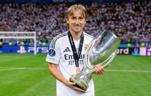 عکس| فوق ستاره‌های دنیا در لباسی غریبه مقابل هم