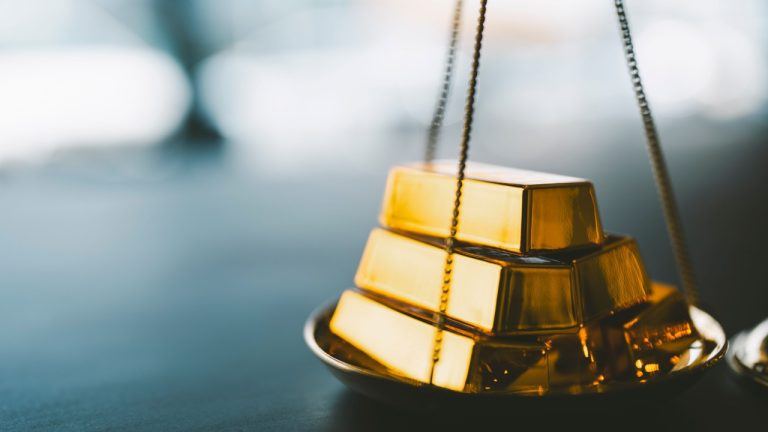 طلای Bitcoin Spotlight را سرقت می کند ، به سطح رکورد قیمت دوشنبه شب می رسد