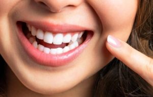 با این ویتامین‌ها دندان‌هایی مثل برف داشته باشید