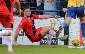 بازیکنی که ورزشگاه را اشتباهی رفت!