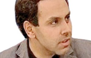 جاده خاکی واردات خودرو – هوشمند نیوز