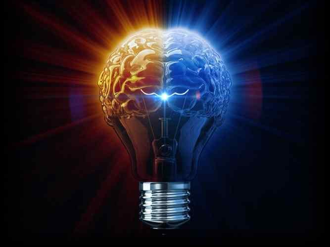 شکل مغز روی لامپ