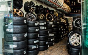 خرید و فروش لاستیک دست دوم ممنوع شد؟/ ماجرا فروش تقلبی روغن موتور چیست؟