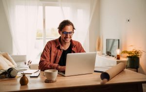 دو روش که دانشجویان عمدی بتوانند ساعتهای نامحدودی را در شرایط تحصیلی کار کنند