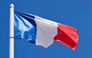 دولت مورد حمایت «ماکرون» با رای عدم اعتماد پارلمان سقوط کرد