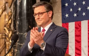 رئیس مجلس مایک جانسون در کنگره + رمزنگاری: “ما با هم در این هستیم”