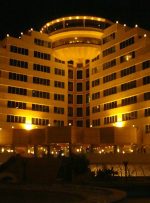 راهنمای جامع رزرو هتل ارم کیش: از قوانین کنسلی تا امکانات رفاهی