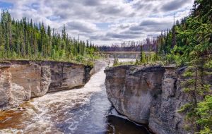 سرزمین های شمال غربی نامزدهای دیگری برای اقامت دائم صادر می کنند