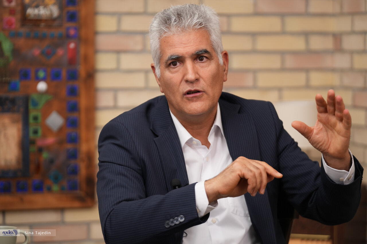 سوپرمارکت‌های مالی در روستاها راه‌اندازی می‌شود/ شیری: ۶۰ درصد فروش ارز اربعین توسط پست بانک انجام شد