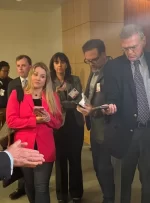 صندلی SEC از دیدن اوراق بهادار در زنجیره ای هیجان زده است-اما این برای کیف پول بیت کوین شما چه معنی دارد؟