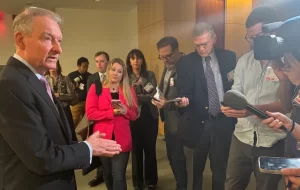 صندلی SEC از دیدن اوراق بهادار در زنجیره ای هیجان زده است-اما این برای کیف پول بیت کوین شما چه معنی دارد؟