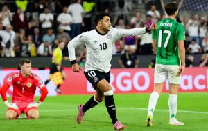 عکس | فرار از فروپاشی با معجزه شماره 10 افغان عکس | فرار از فروپاشی با معجزه شماره 10 افغان