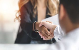 قوانین تبلیغاتی جدید برای کارفرمایانی که به دنبال ارزیابی تأثیر بازار کار هستند