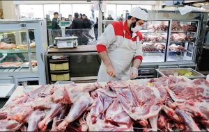 ماجرای فیلم تعویض بسته‌بندی مرغ‌های تاریخ گذشته چیست؟/ گوشت‌های آلوده مغولستانی کجاست؟