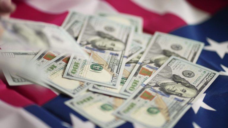 مشاور پوتین: فشار Stablecoin ایالات متحده بخشی از یک طرح 37 تریلیون دلار پایان بدهی است