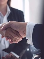 هنگام پذیرش پیشنهاد شغلی برای برنامه های مهاجرت کارفرمایان ، چه چیزی را باید در خاطر داشته باشید