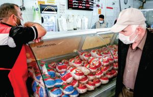 وضعیت بازار مرغ عجیب شد/ مرغ چند نرخی شد