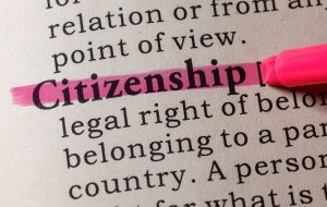 چه اسنادی را باید برای کمک هزینه اختیاری تابعیت کانادا درخواست کنم؟