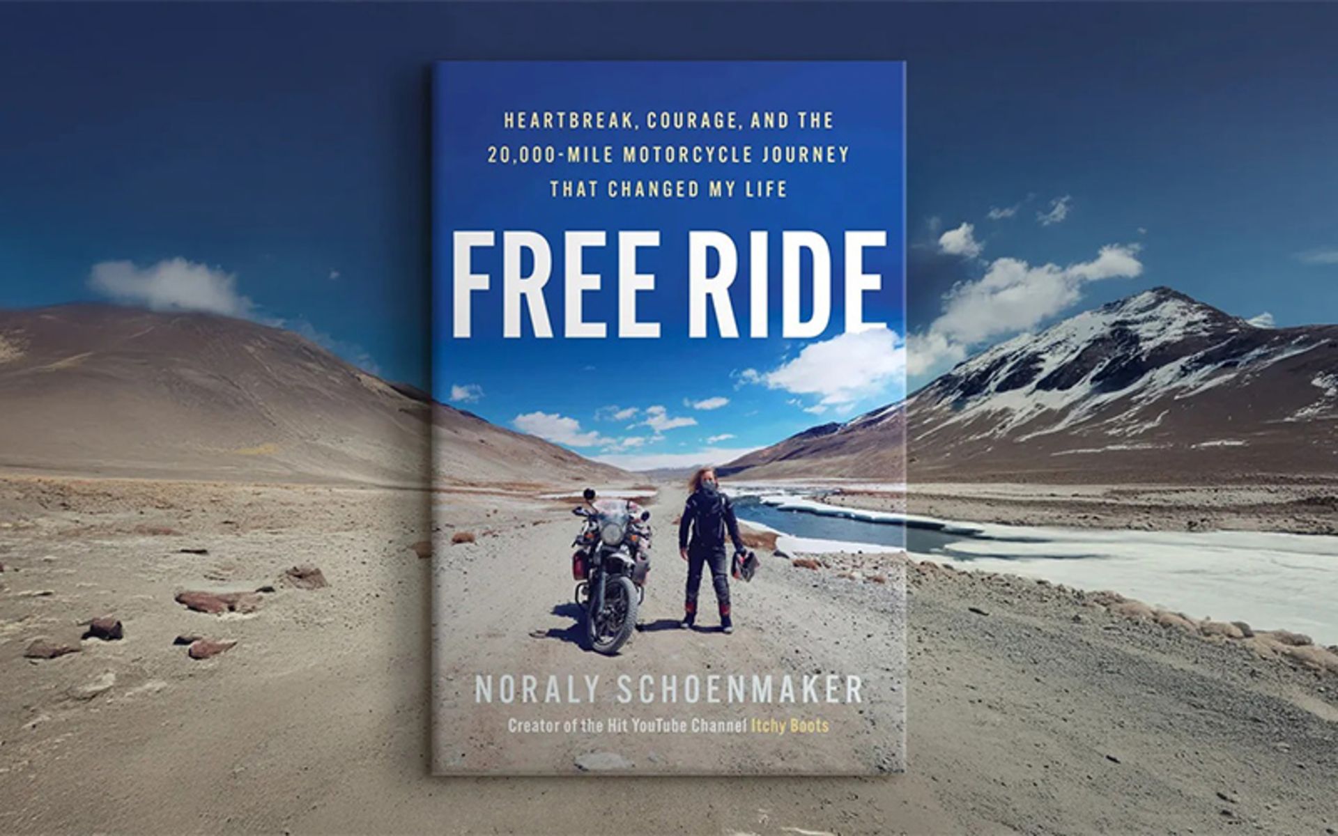 کتاب فری راید با تصویر نویسنده روی آن