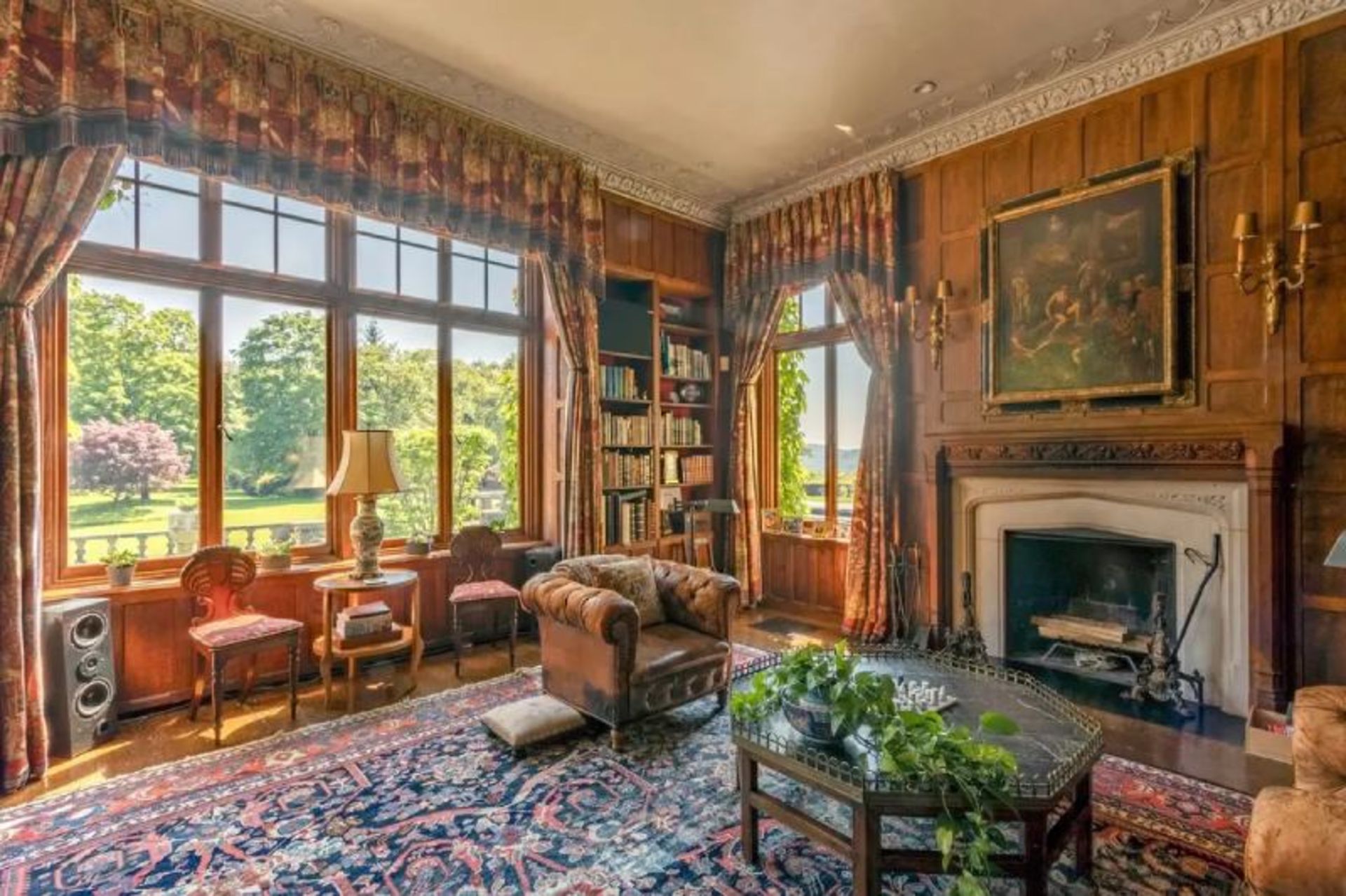 فضای داخلی عمارت رنامور 