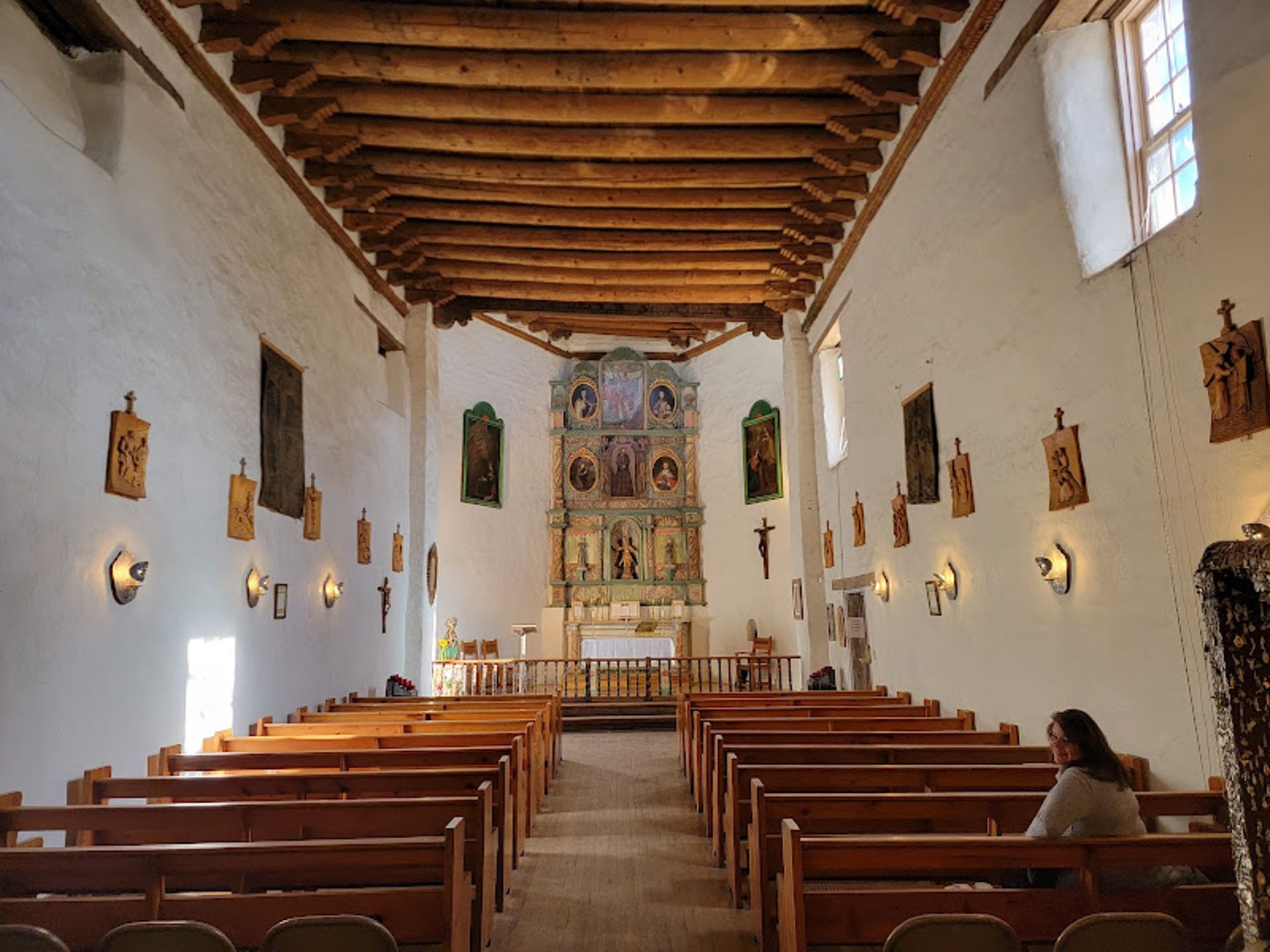 فضای داخلی کلیسای کوچک سن میگل در امریکا