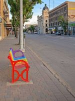 Moose Jaw ، Saskatchewan ، از مسیر روستایی به محل اقامت دائم رونمایی می کند