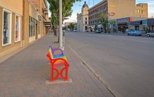 Moose Jaw ، Saskatchewan ، از مسیر روستایی به محل اقامت دائم رونمایی می کند