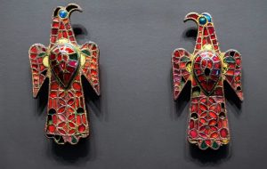 سنجاق‌های ۱۵۰۰ ساله راز قدرت و مد زنان را فاش می‌کنند؟