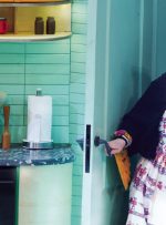 شوخی های بیمزه نعیمه نظام دوست، می رود که محبوبیت او را تمام کند